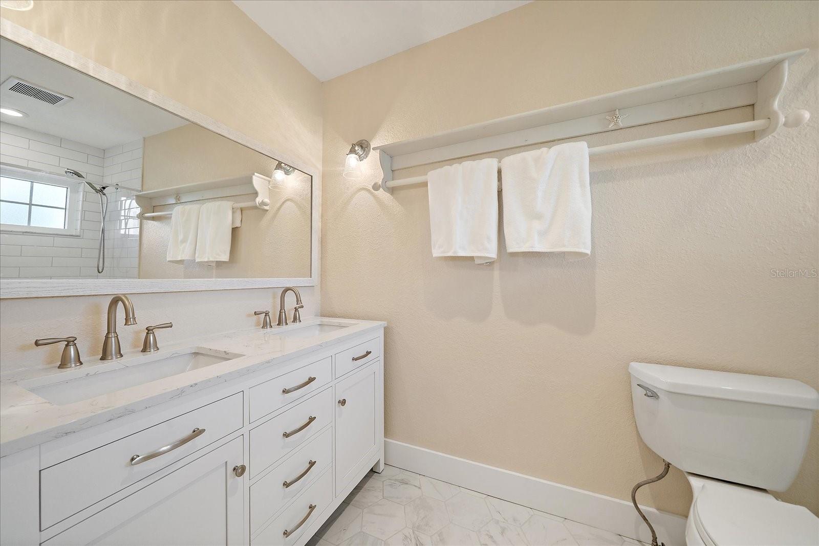 Image 39 of 49 For 6841 Longboat Drive S