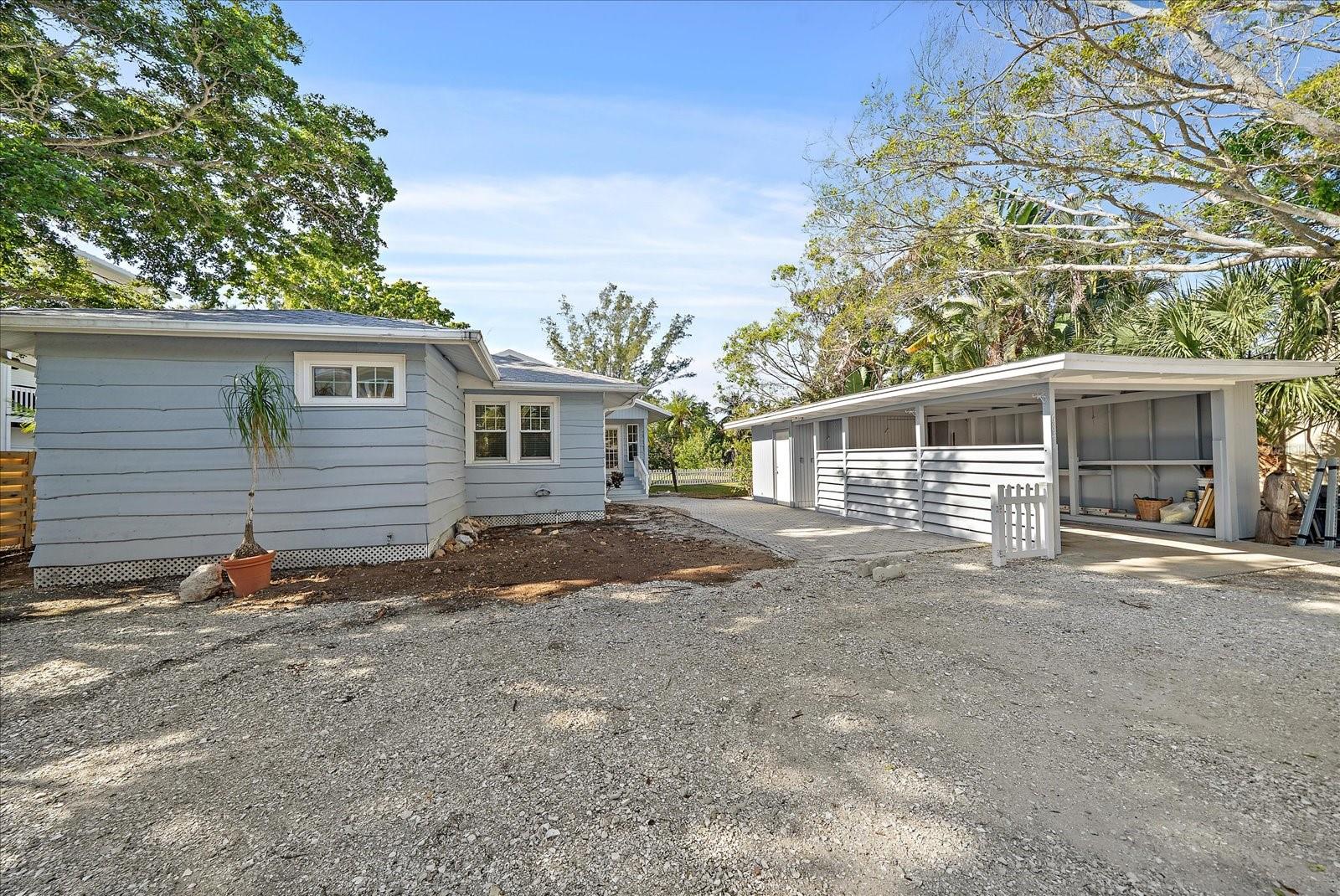 Image 42 of 49 For 6841 Longboat Drive S