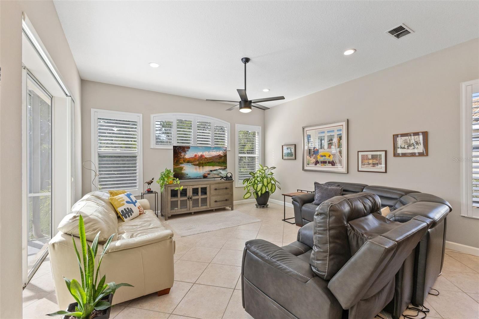 Image 13 of 39 For 6840 Coyote Ridge Court