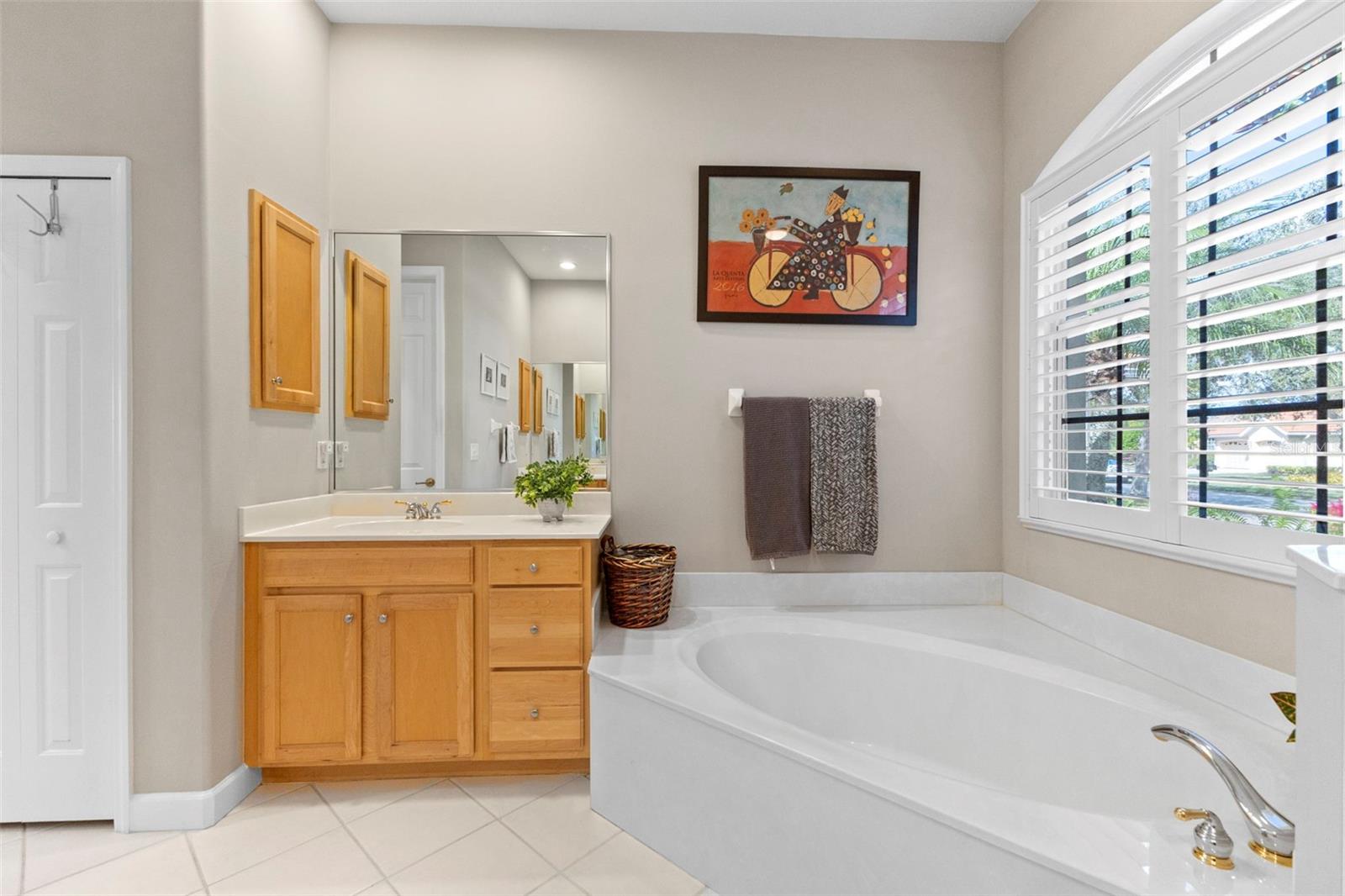 Image 24 of 39 For 6840 Coyote Ridge Court