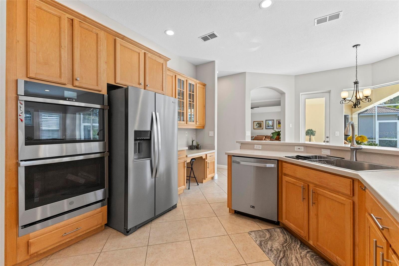 Image 4 of 39 For 6840 Coyote Ridge Court