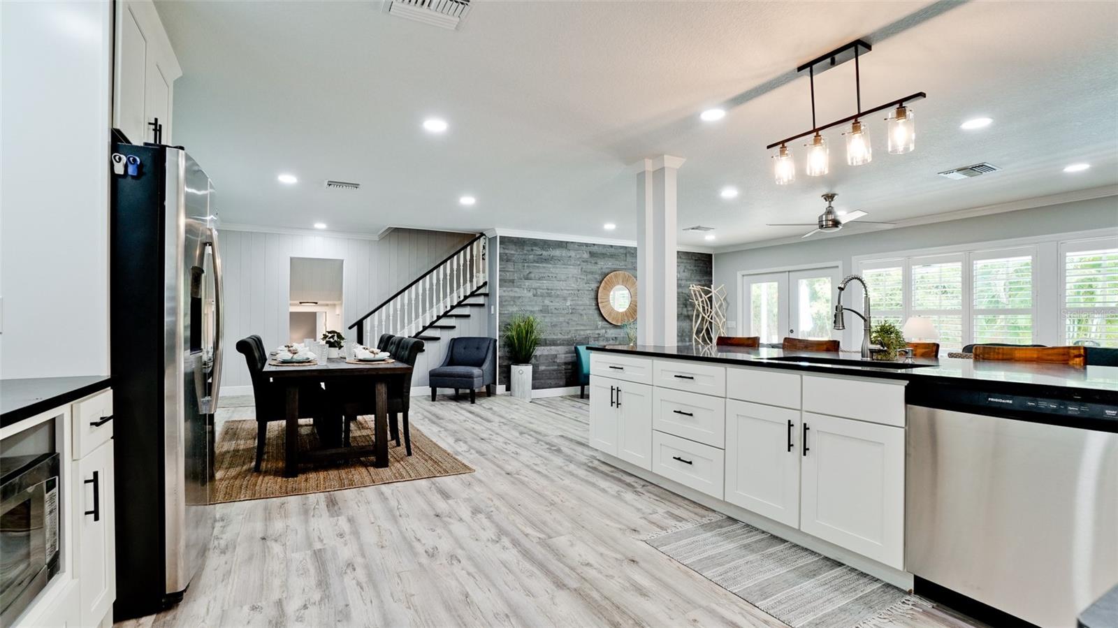 Image 13 of 75 For 1511 21st Street W