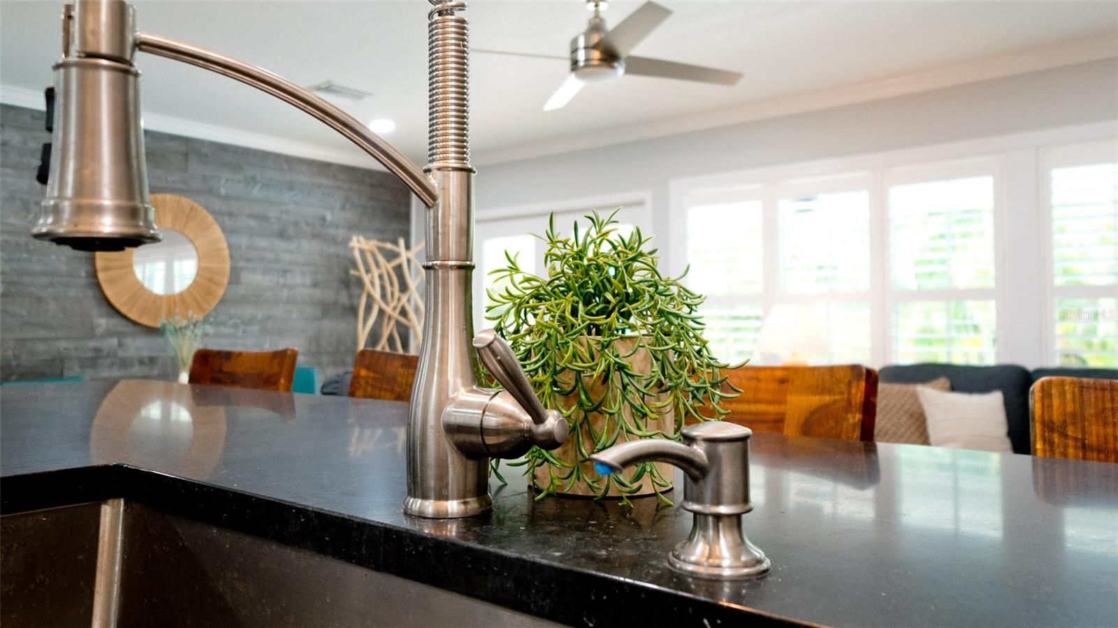 Image 15 of 75 For 1511 21st Street W