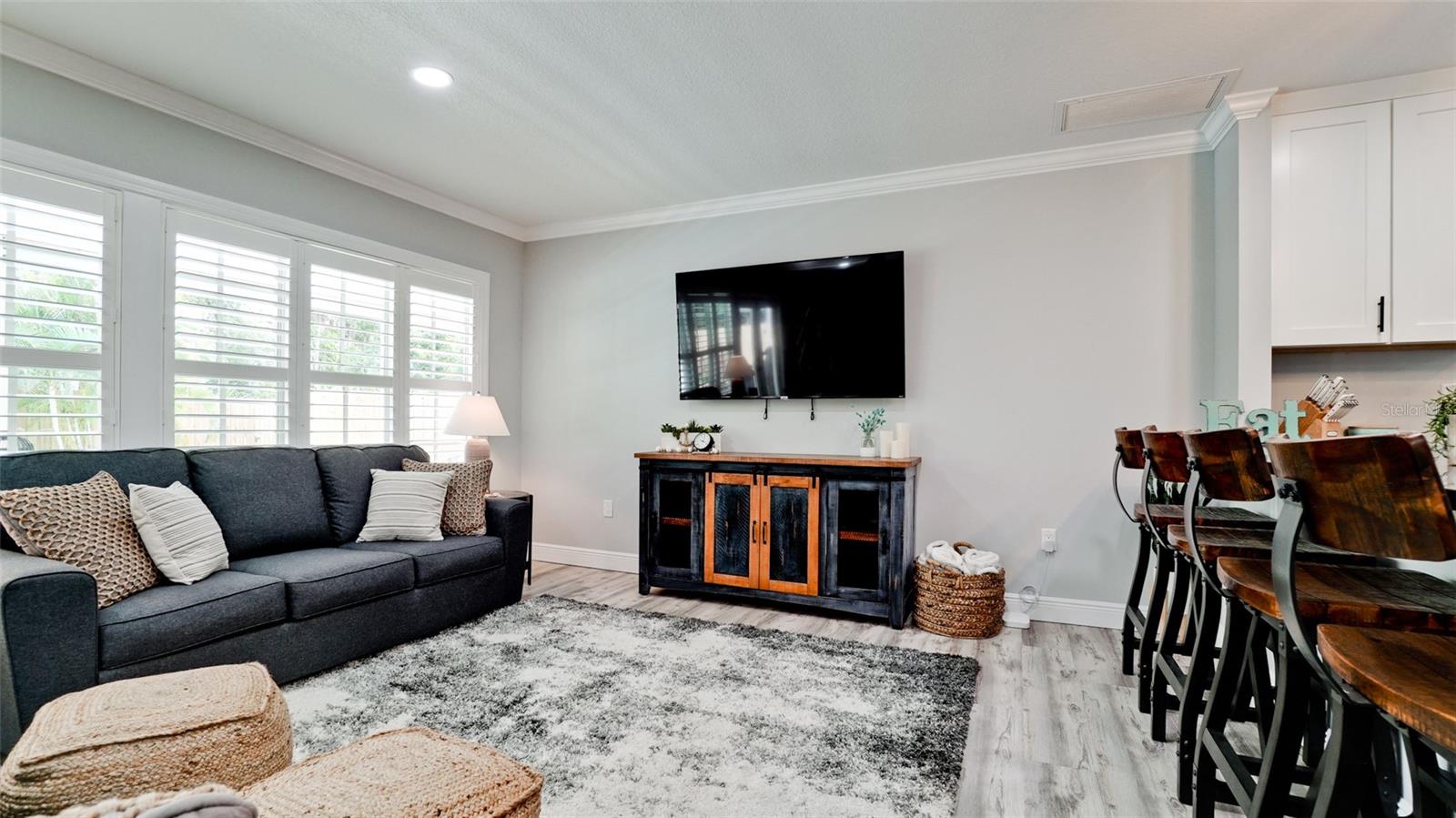 Image 18 of 75 For 1511 21st Street W