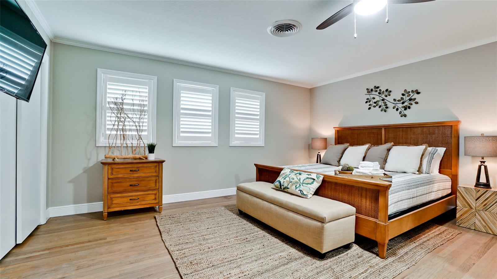 Image 35 of 75 For 1511 21st Street W