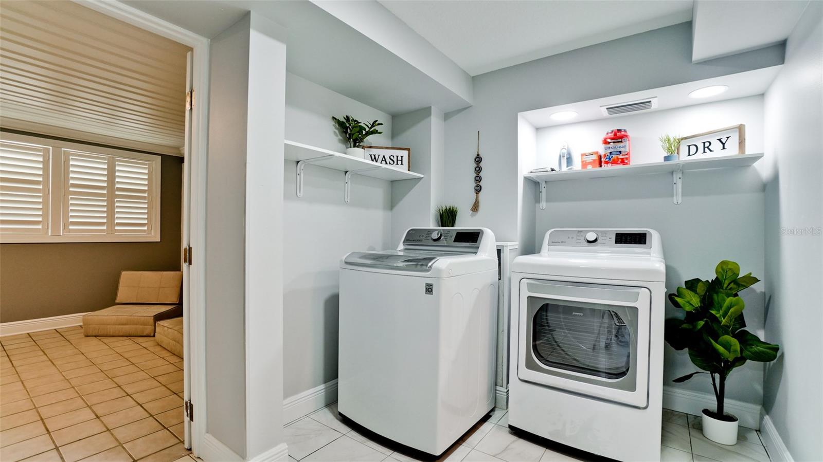 Image 47 of 75 For 1511 21st Street W