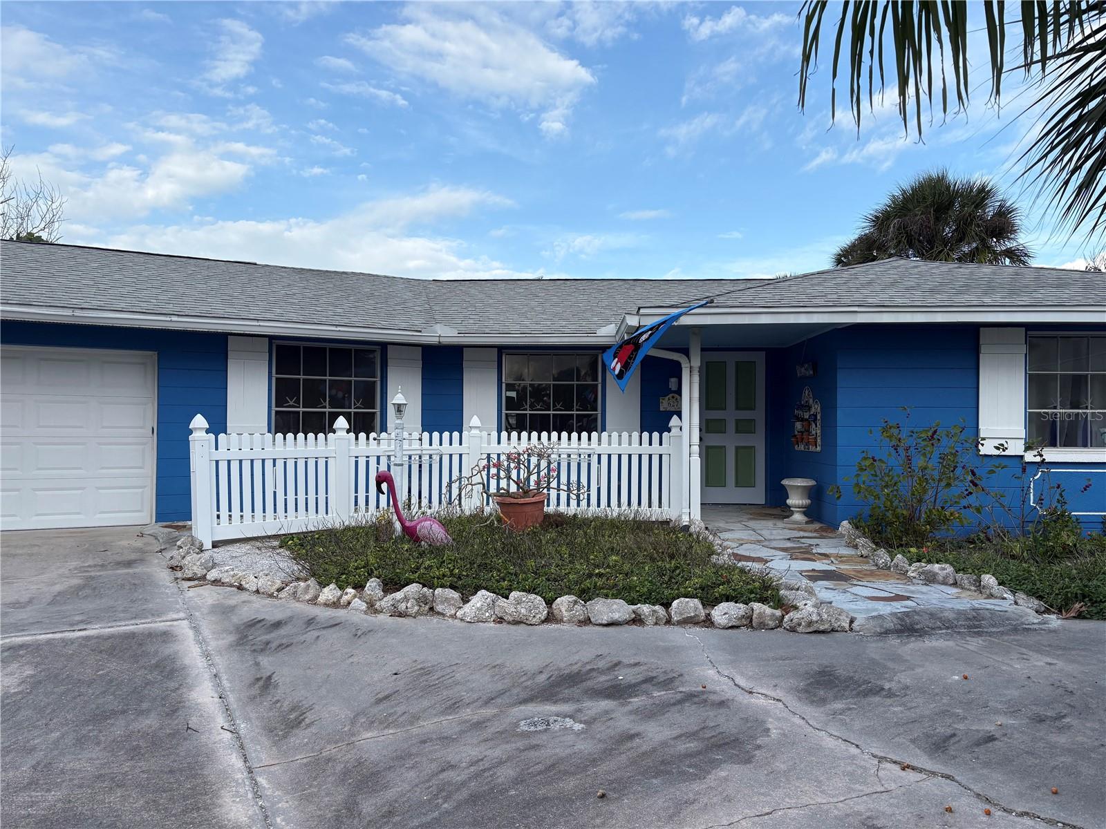 Image 4 of 77 For 627 Concord Lane