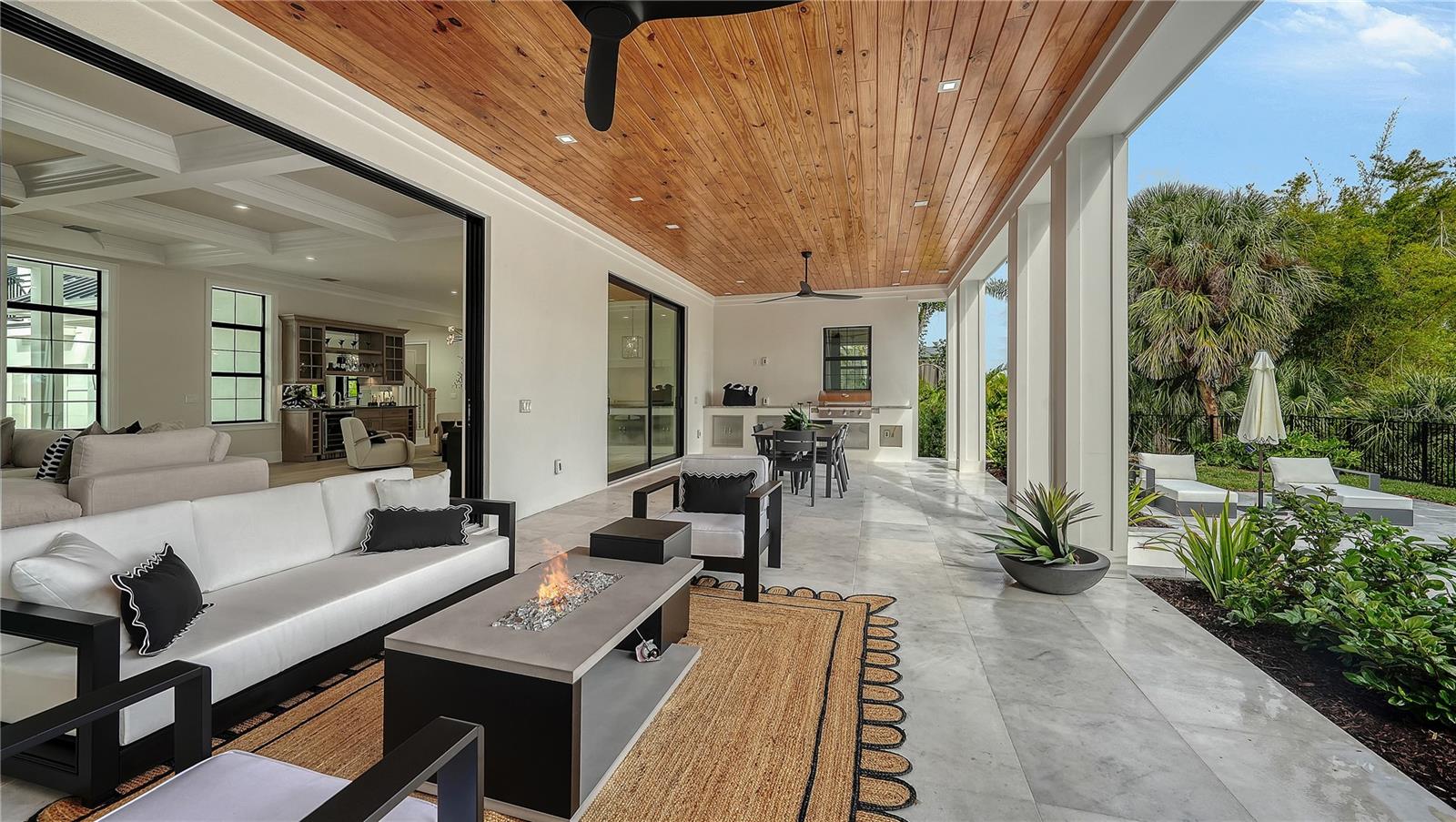 Image 11 of 57 For 656 Tropical Circle