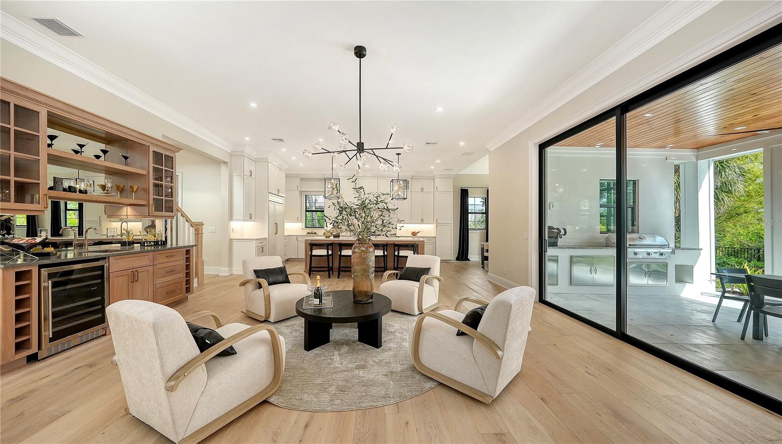 Image 21 of 57 For 656 Tropical Circle