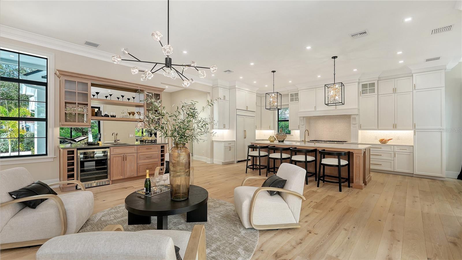 Image 24 of 57 For 656 Tropical Circle