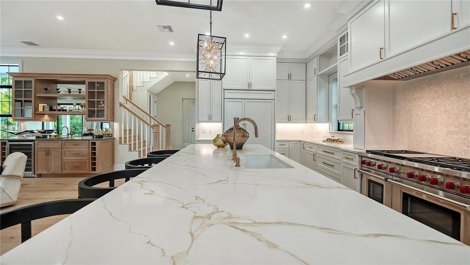 Image 28 of 57 For 656 Tropical Circle