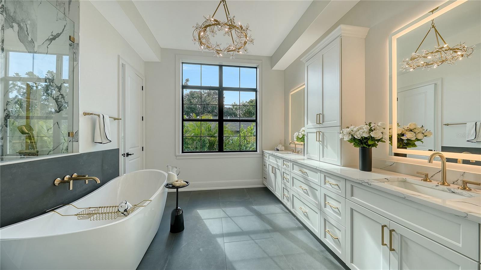 Image 36 of 57 For 656 Tropical Circle