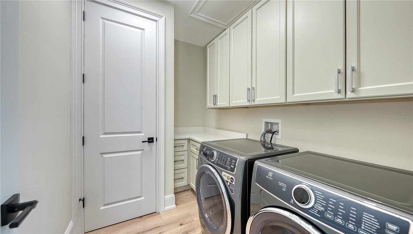 Image 48 of 57 For 656 Tropical Circle