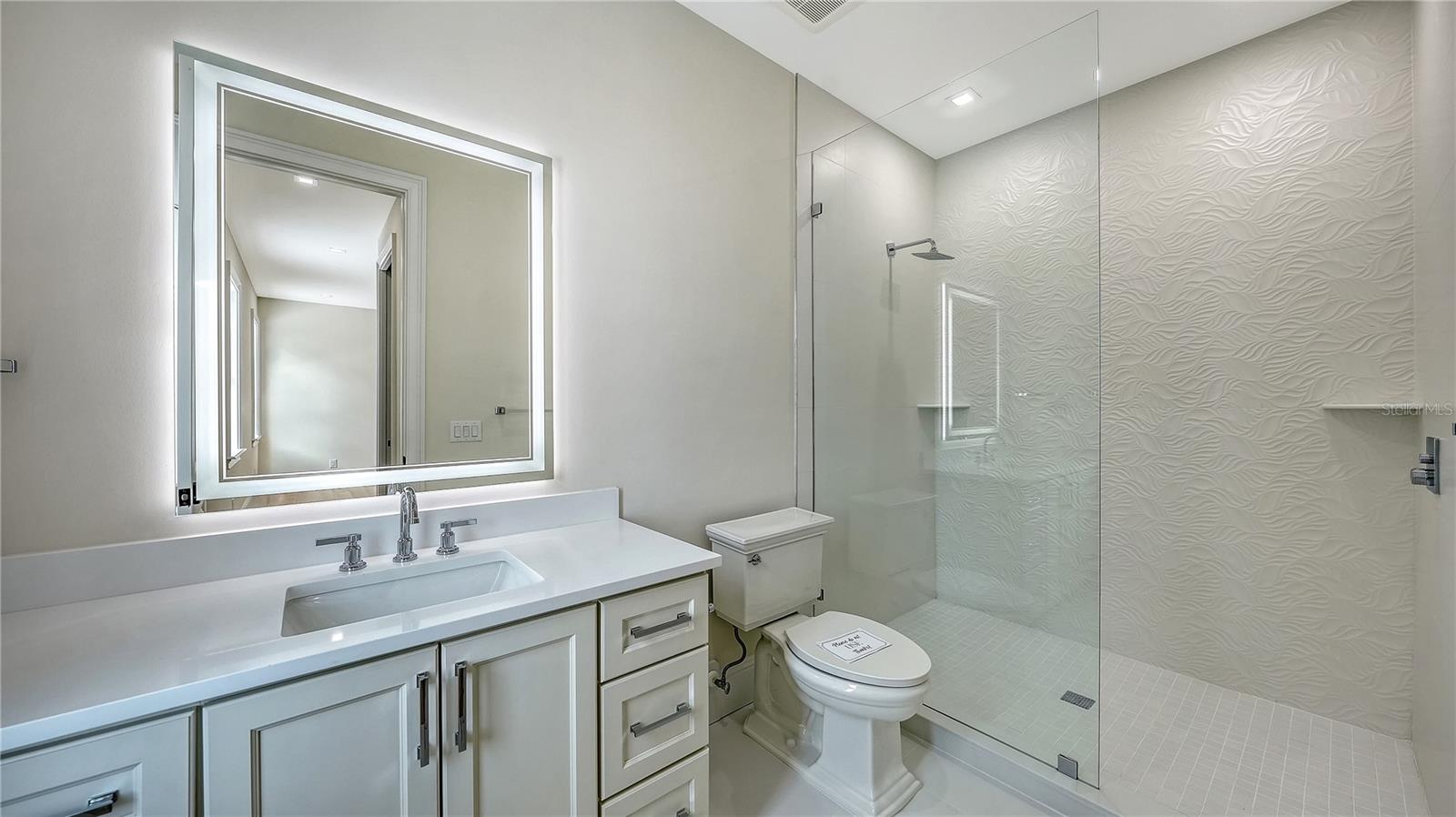 Image 50 of 57 For 656 Tropical Circle