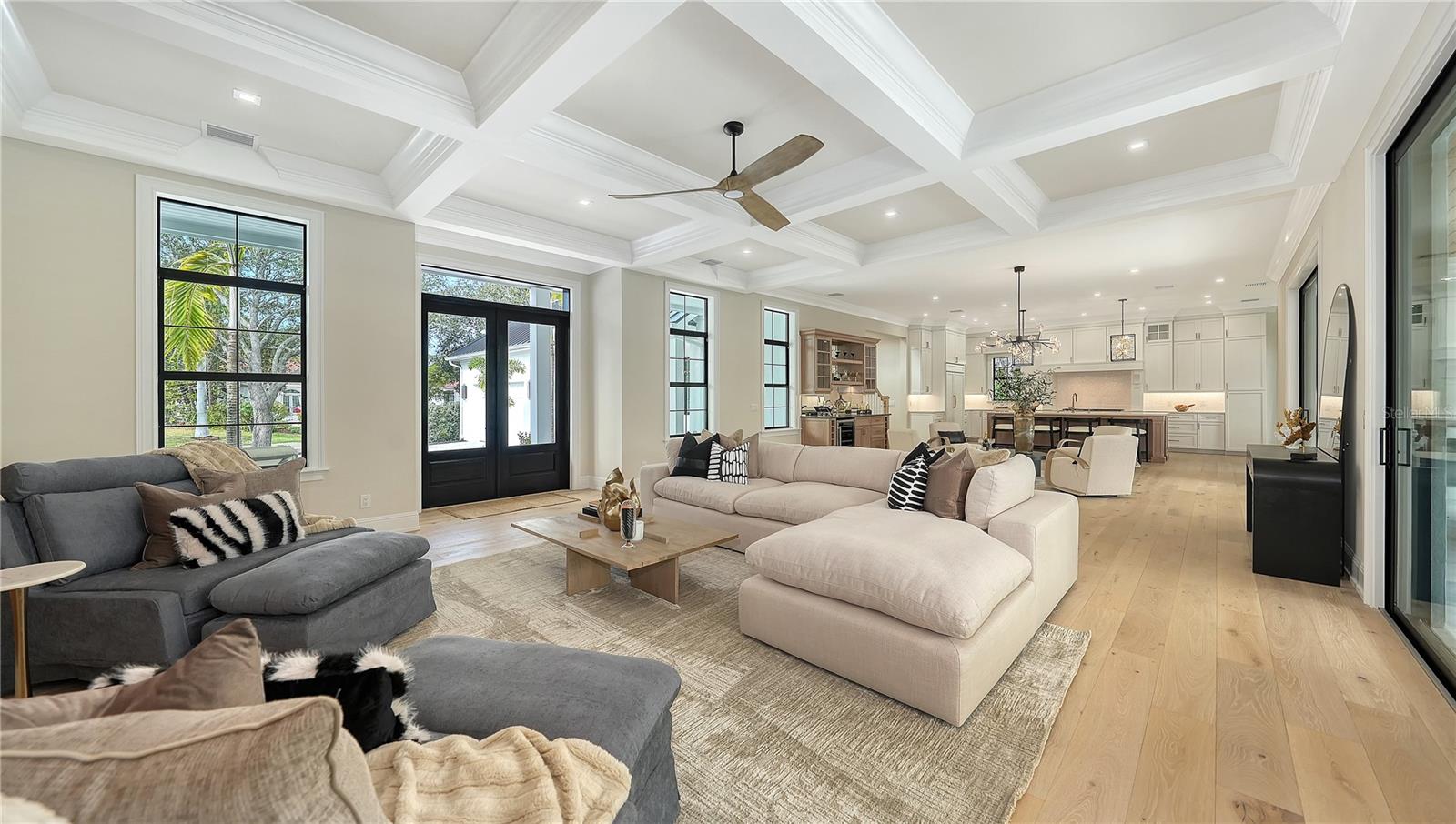 Image 6 of 57 For 656 Tropical Circle