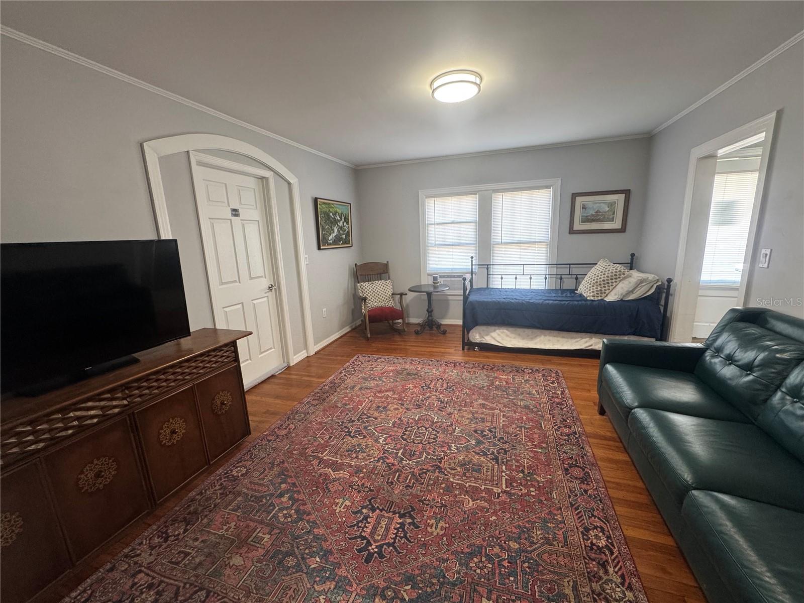 Image 7 of 14 For 25 Monroe Avenue 1