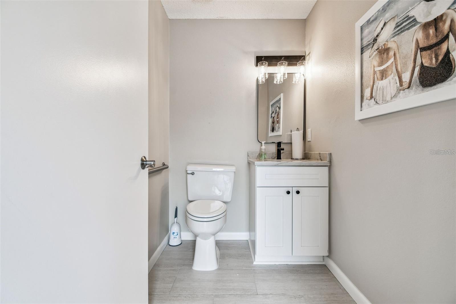 Image 31 of 37 For 7676 Eagle Creek Drive