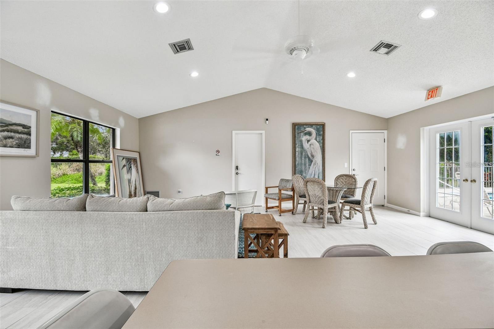 Image 33 of 37 For 7676 Eagle Creek Drive