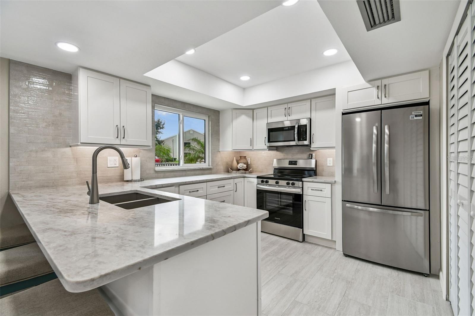 Image 34 of 37 For 7676 Eagle Creek Drive