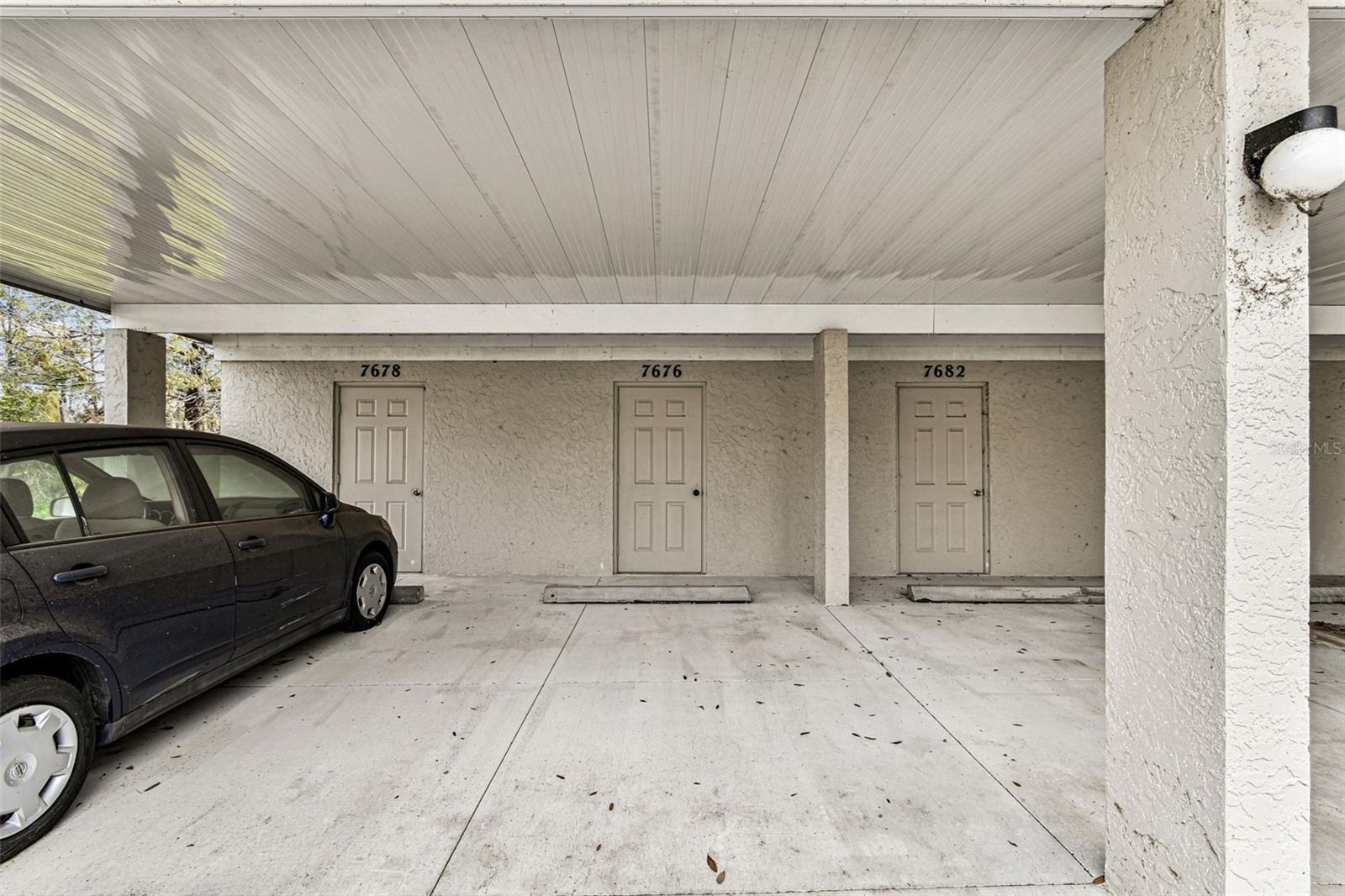 Image 5 of 37 For 7676 Eagle Creek Drive