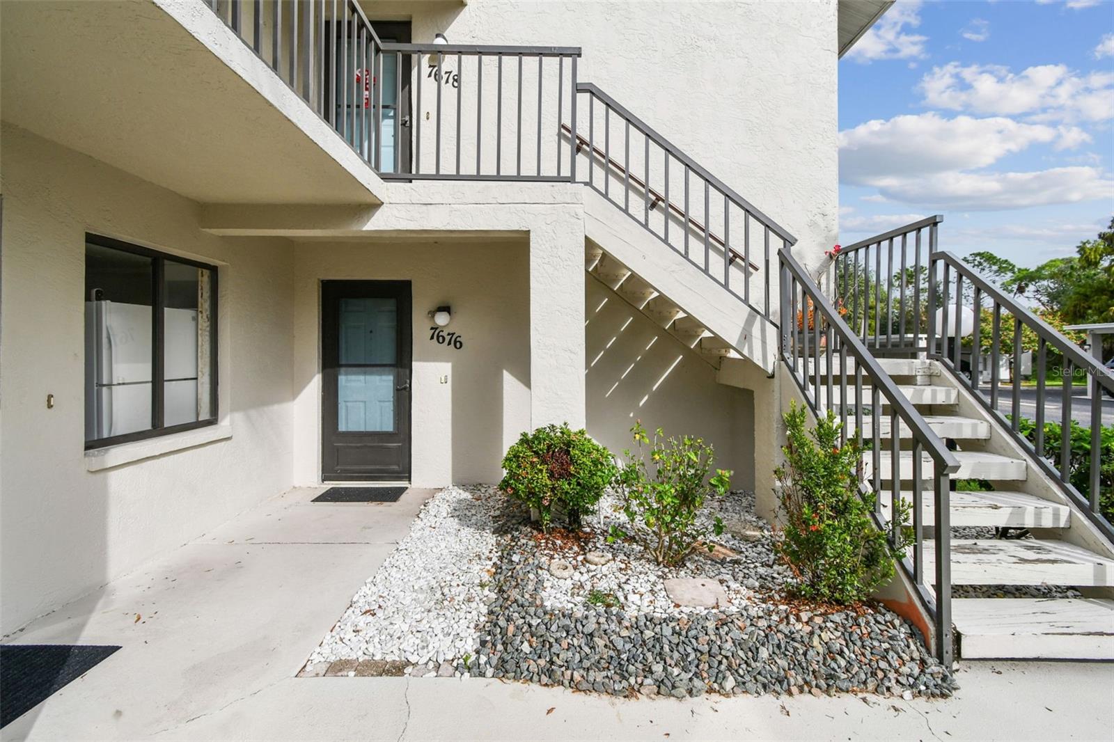 Image 7 of 37 For 7676 Eagle Creek Drive