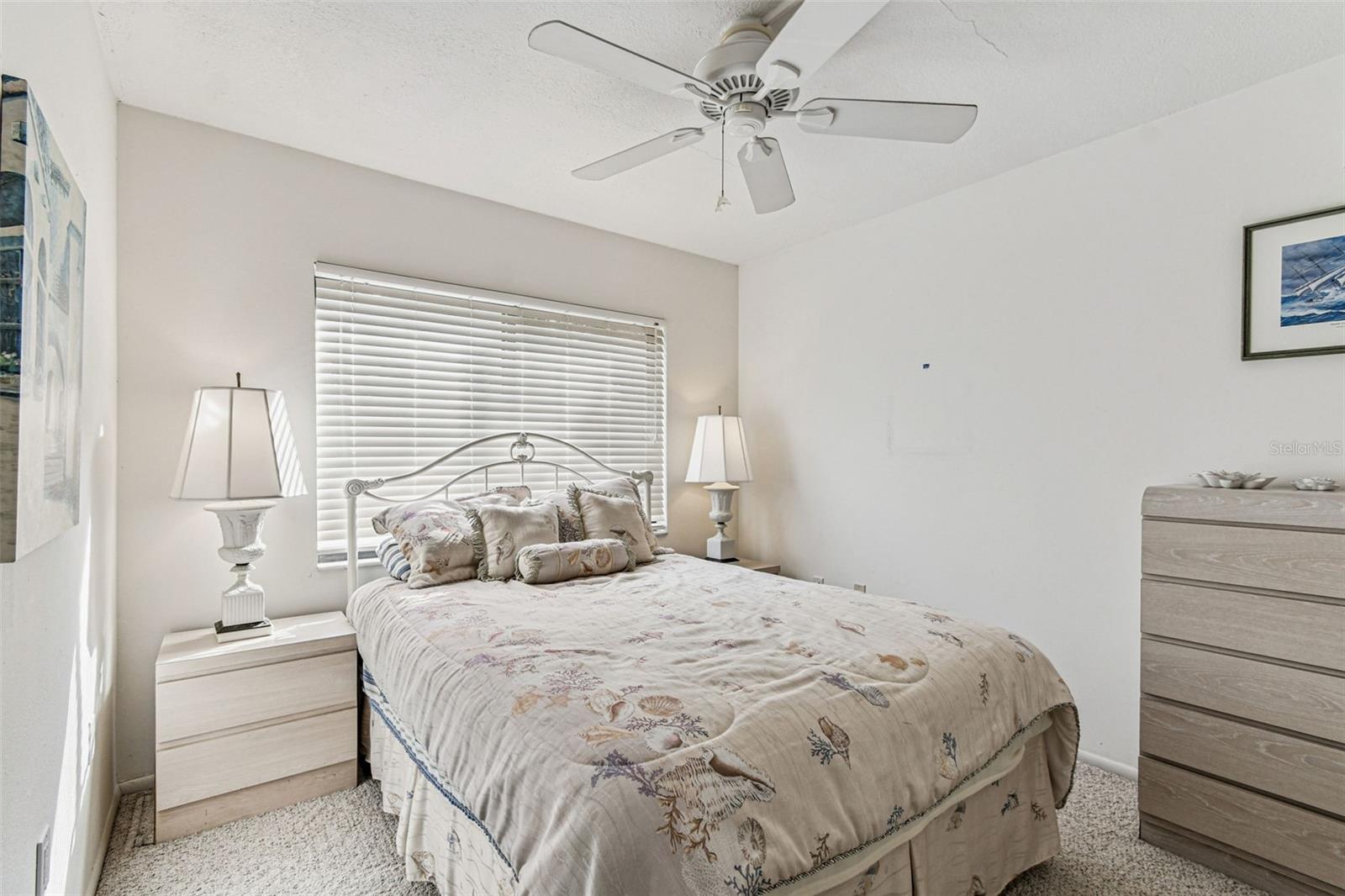 Image 8 of 37 For 7676 Eagle Creek Drive