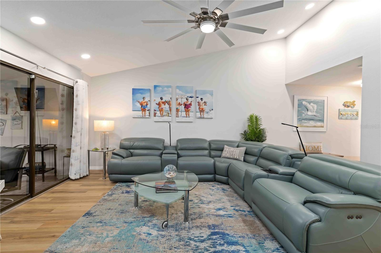 Image 11 of 66 For 738 Sorrento Inlet 738