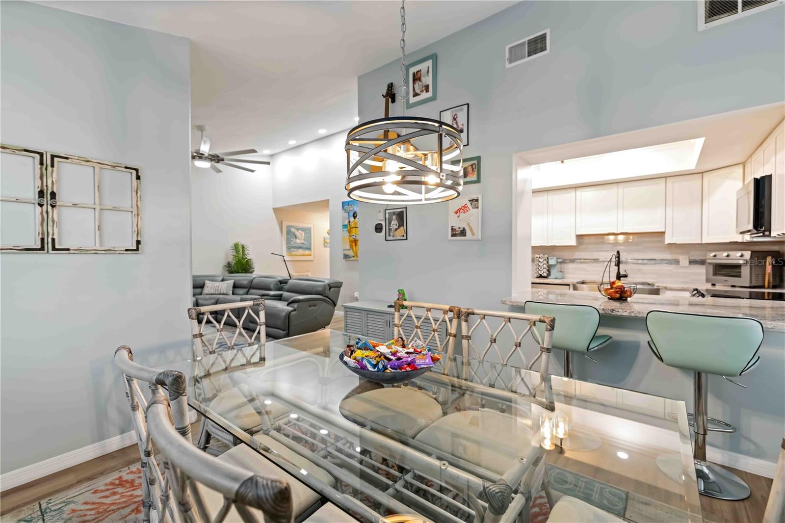 Image 16 of 66 For 738 Sorrento Inlet 738