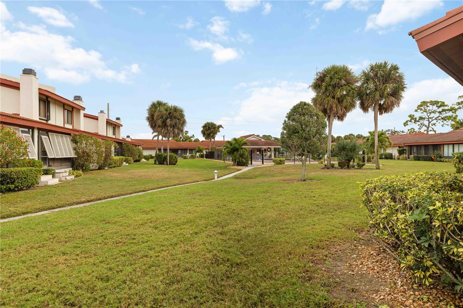 Image 47 of 66 For 738 Sorrento Inlet 738