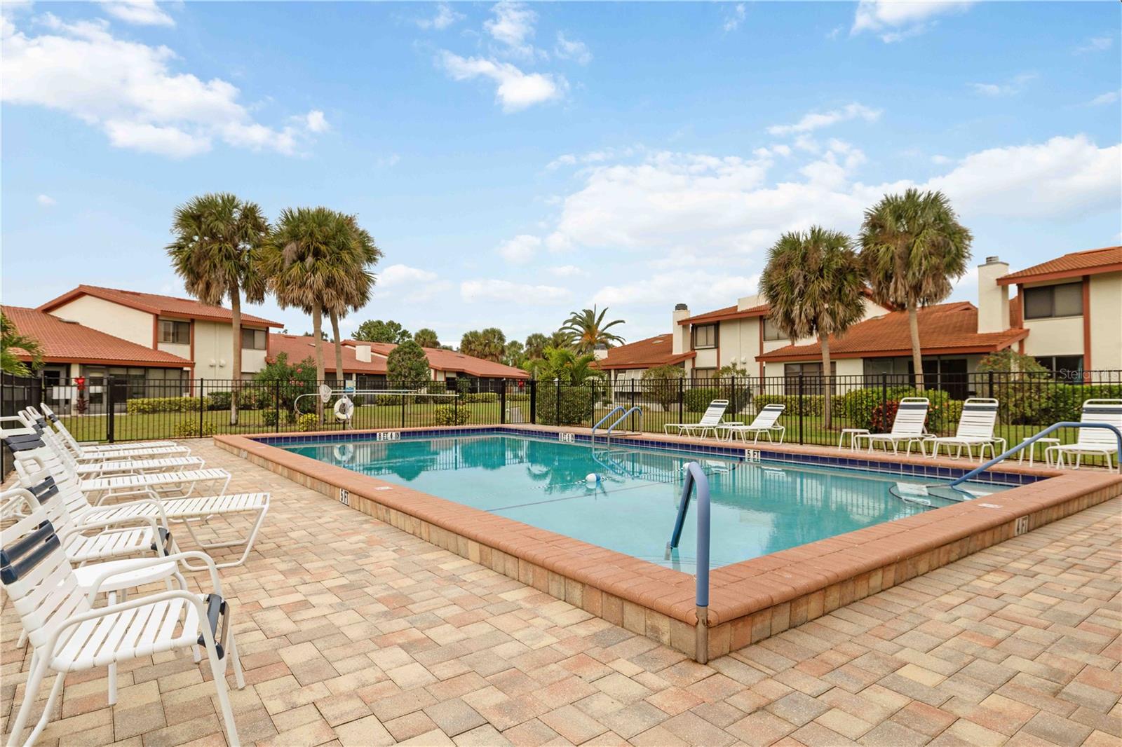 Image 49 of 66 For 738 Sorrento Inlet 738