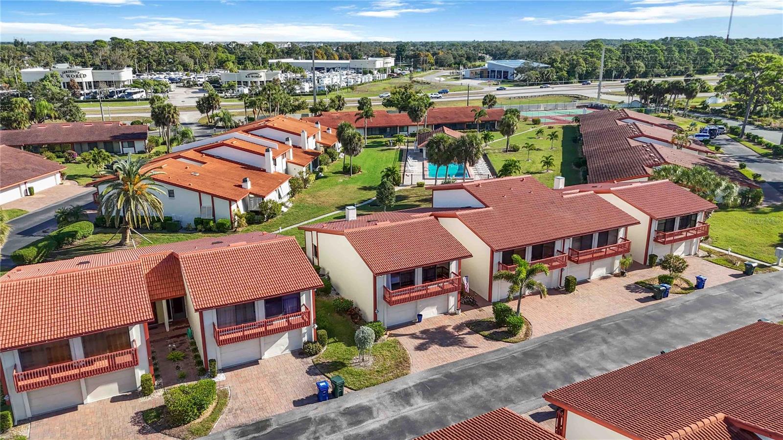 Image 61 of 66 For 738 Sorrento Inlet 738