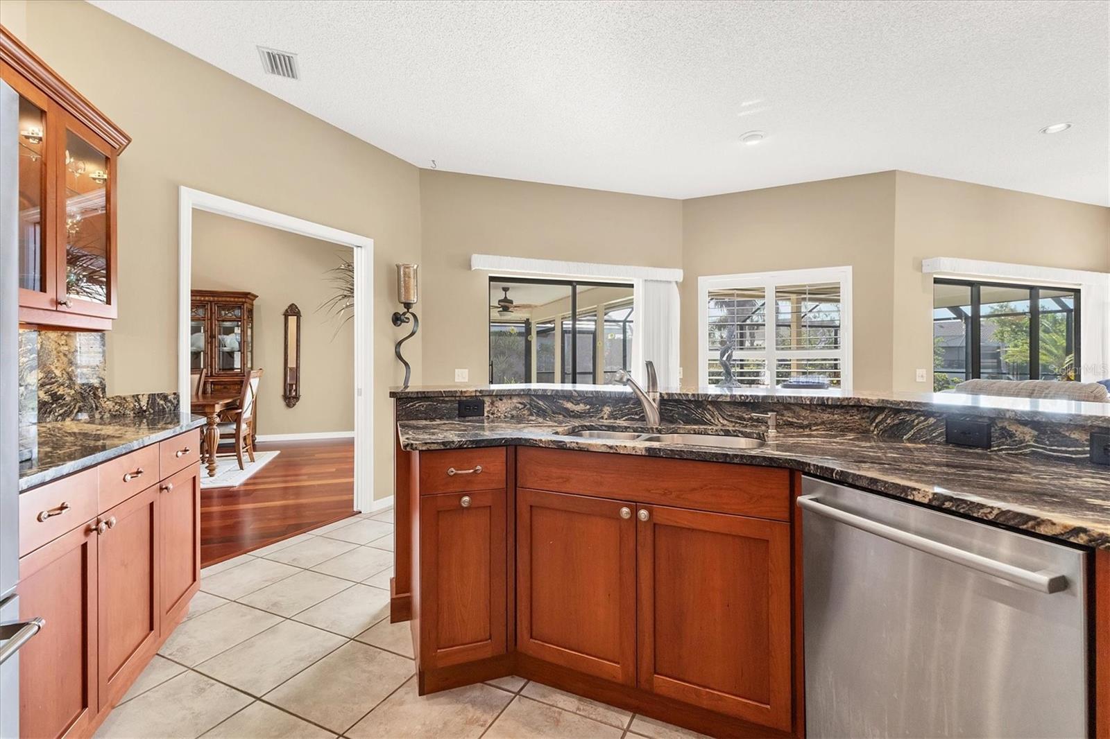 Image 13 of 62 For 147 Inlets Boulevard 147