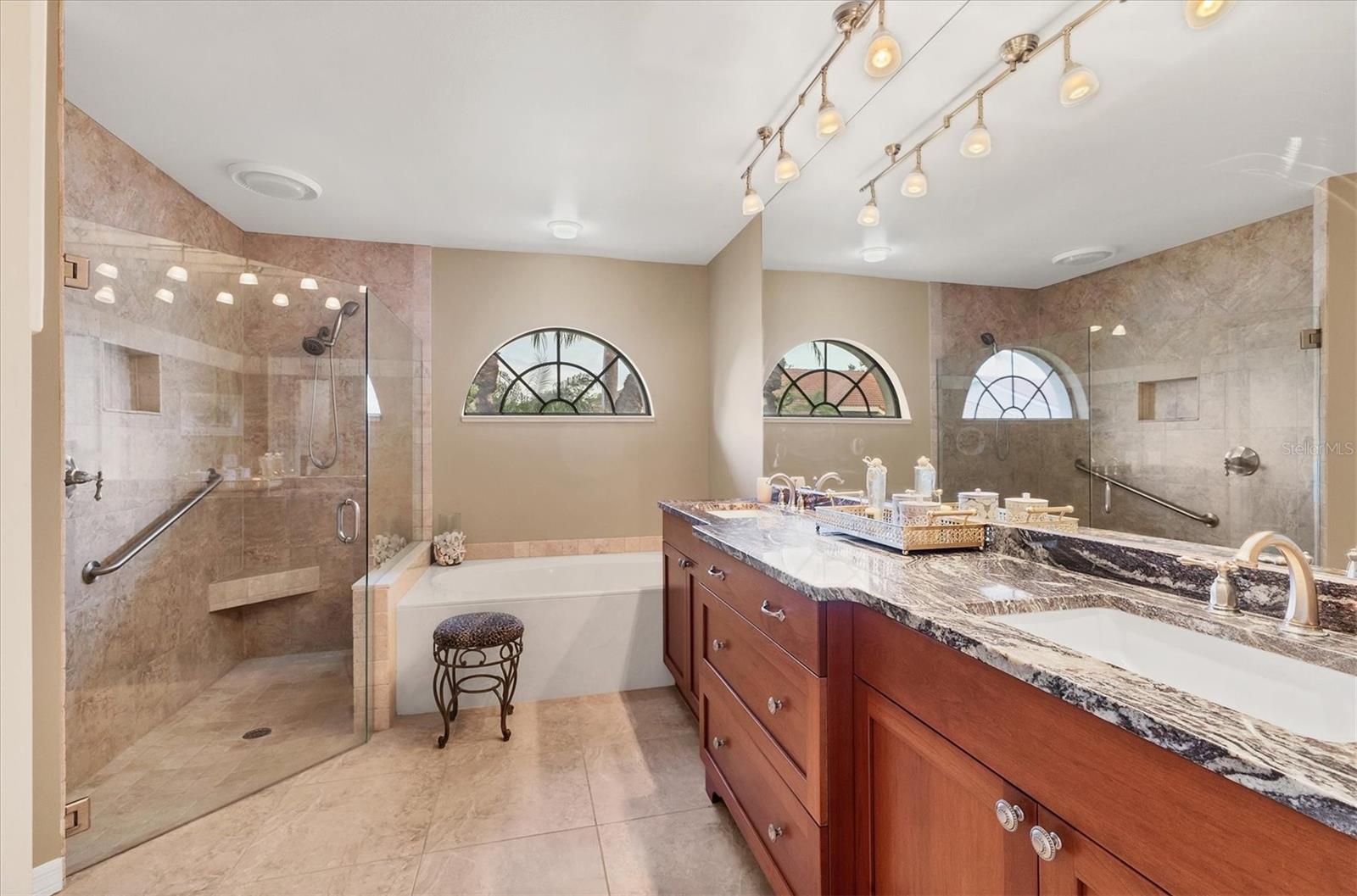 Image 20 of 62 For 147 Inlets Boulevard 147