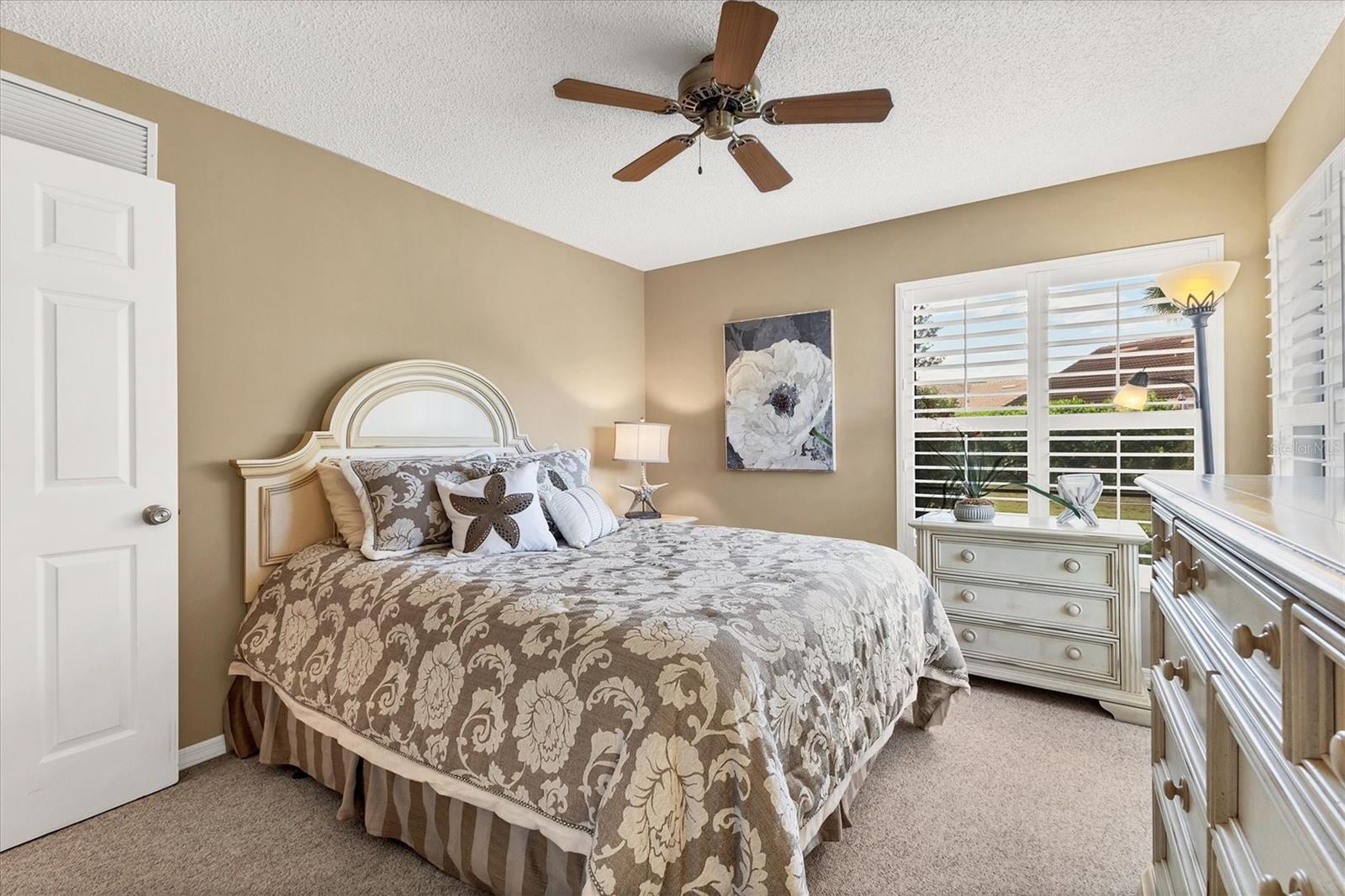 Image 21 of 62 For 147 Inlets Boulevard 147