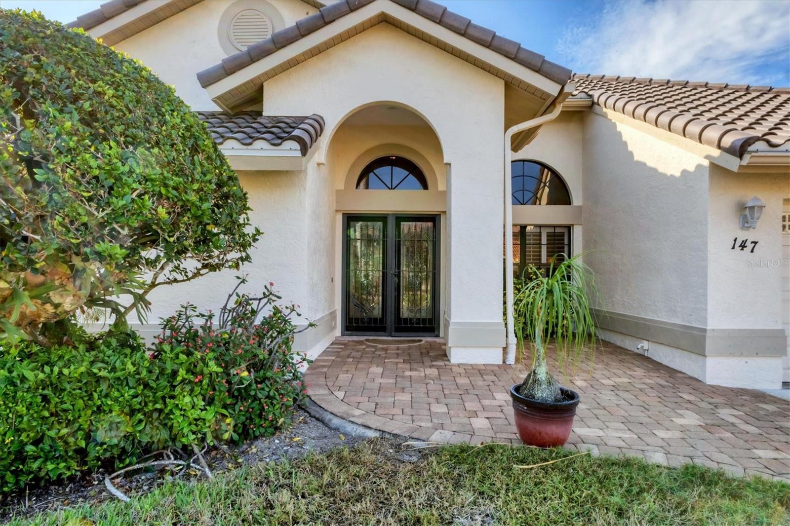 Image 3 of 62 For 147 Inlets Boulevard 147