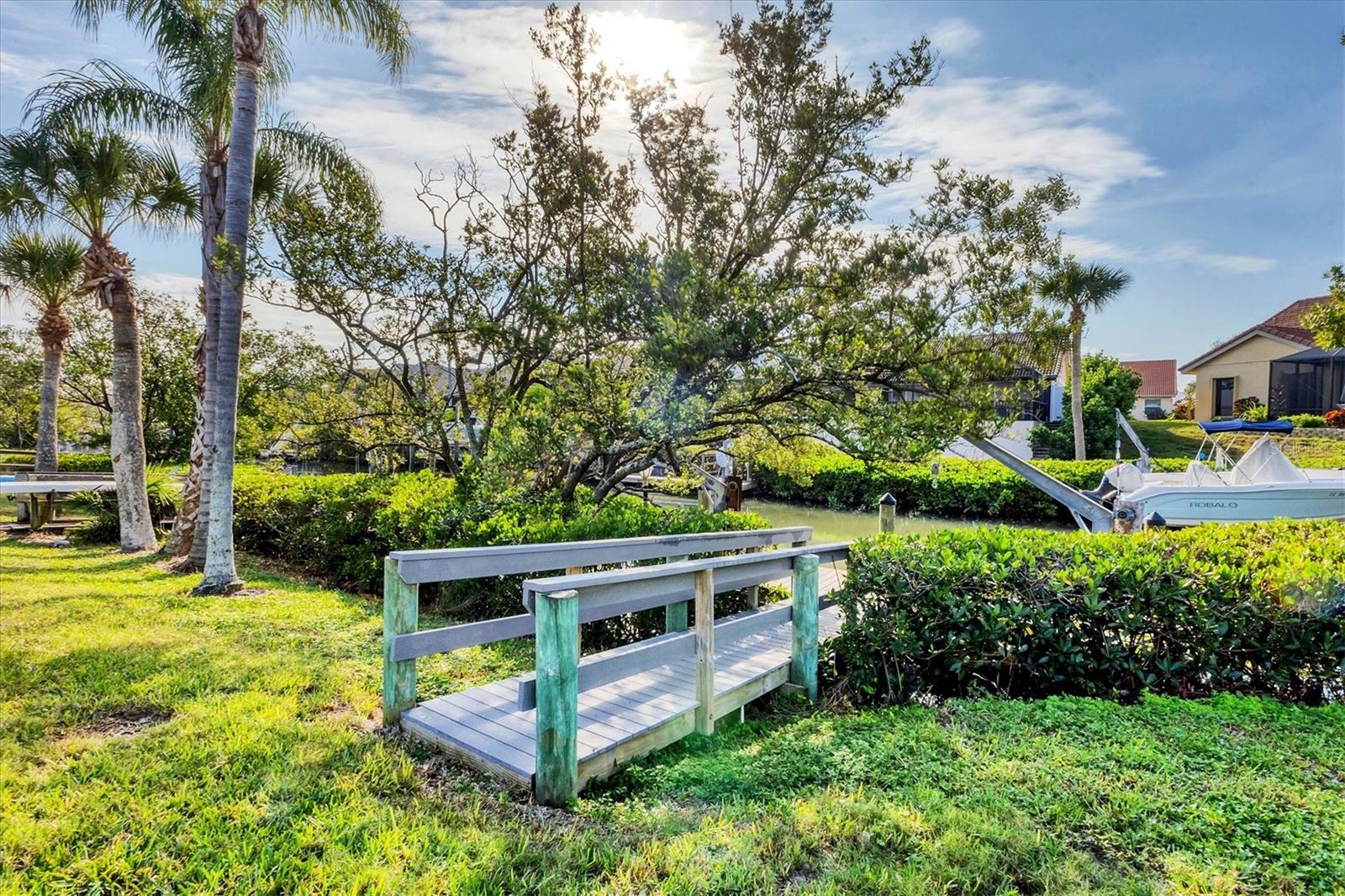 Image 33 of 62 For 147 Inlets Boulevard 147