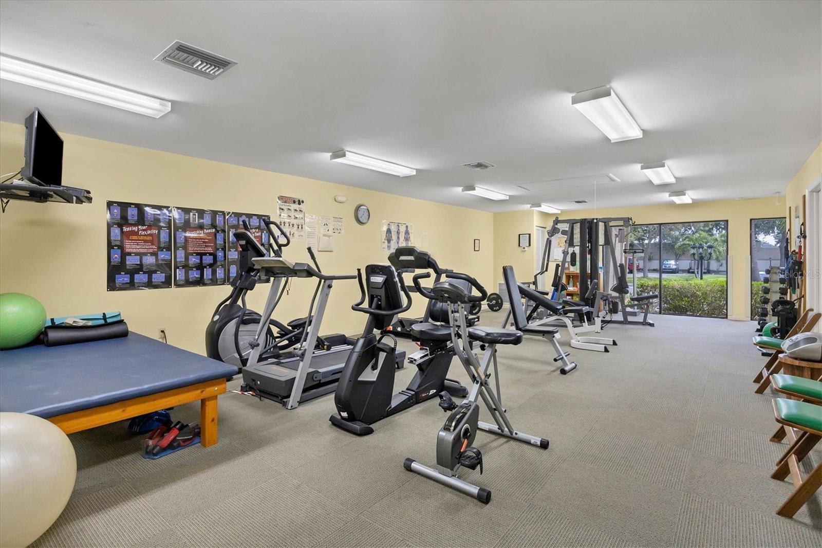 Image 50 of 62 For 147 Inlets Boulevard 147