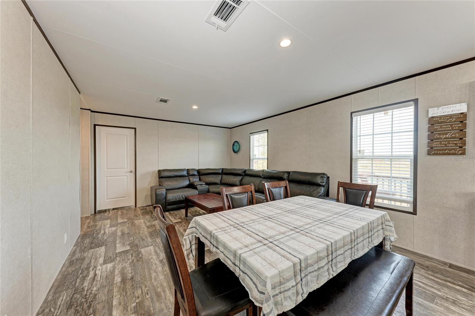 Listing photo id 9 for 48331 Bermont Road