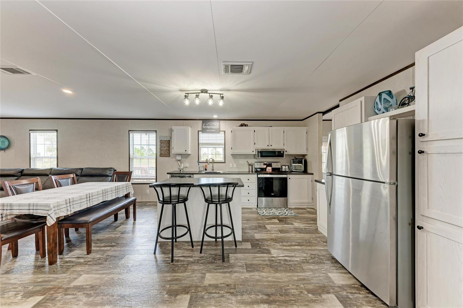 Listing photo id 5 for 48331 Bermont Road