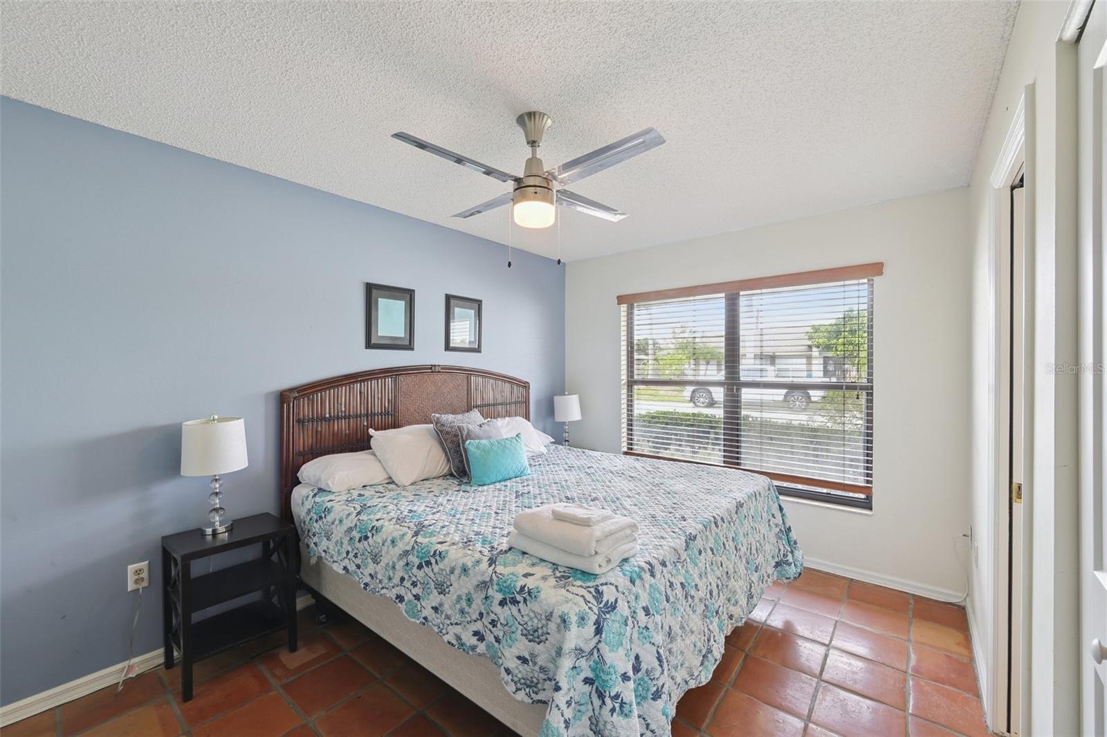 Image 18 of 31 For 7505 23rd Avenue Drive W