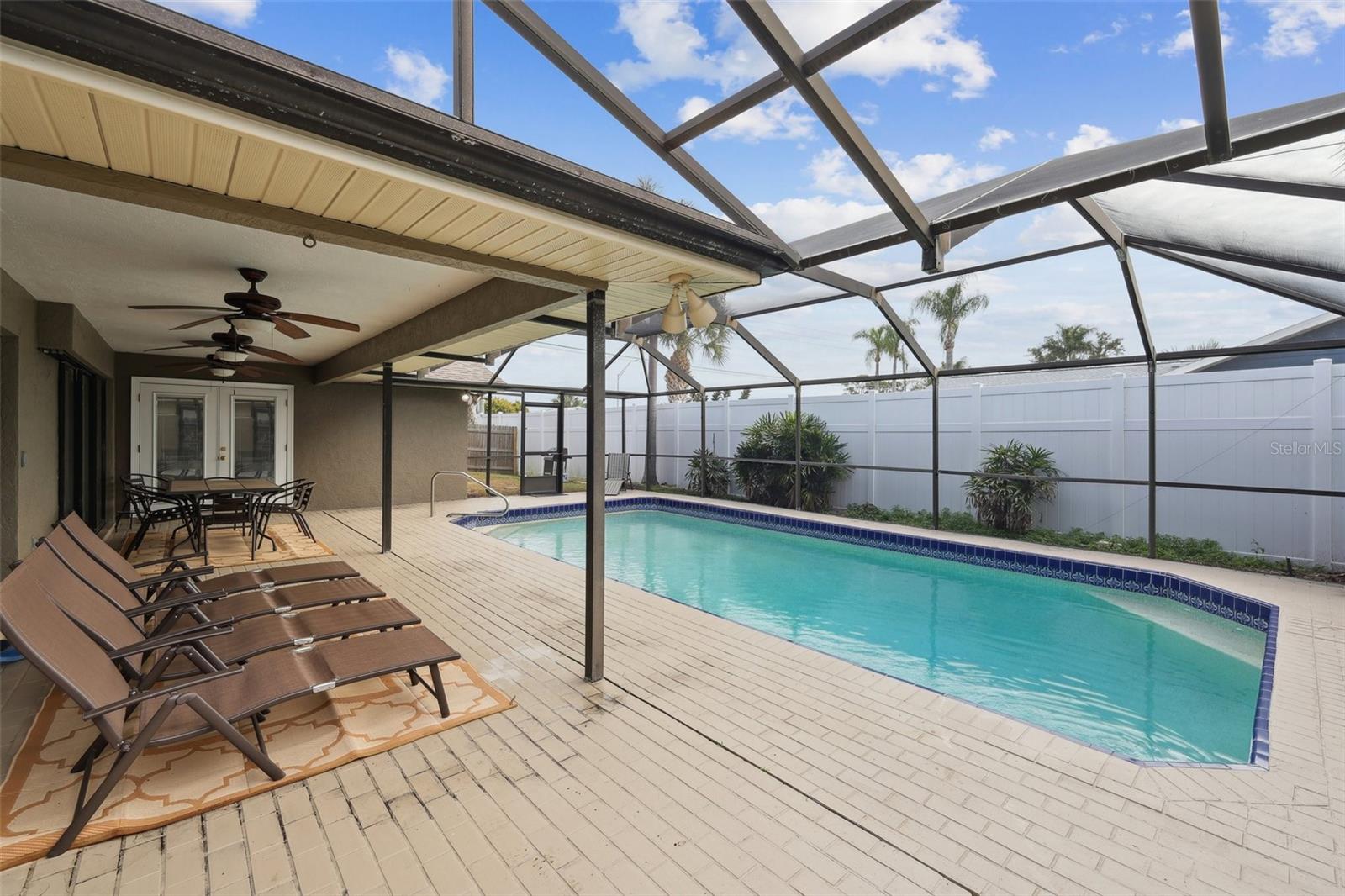 Image 23 of 31 For 7505 23rd Avenue Drive W