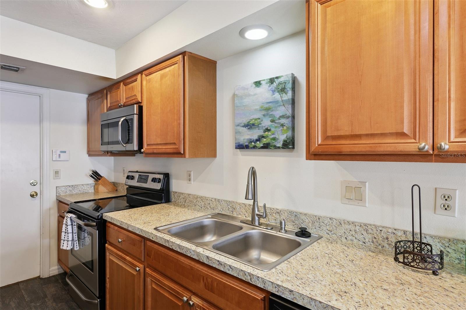 Image 6 of 31 For 7505 23rd Avenue Drive W