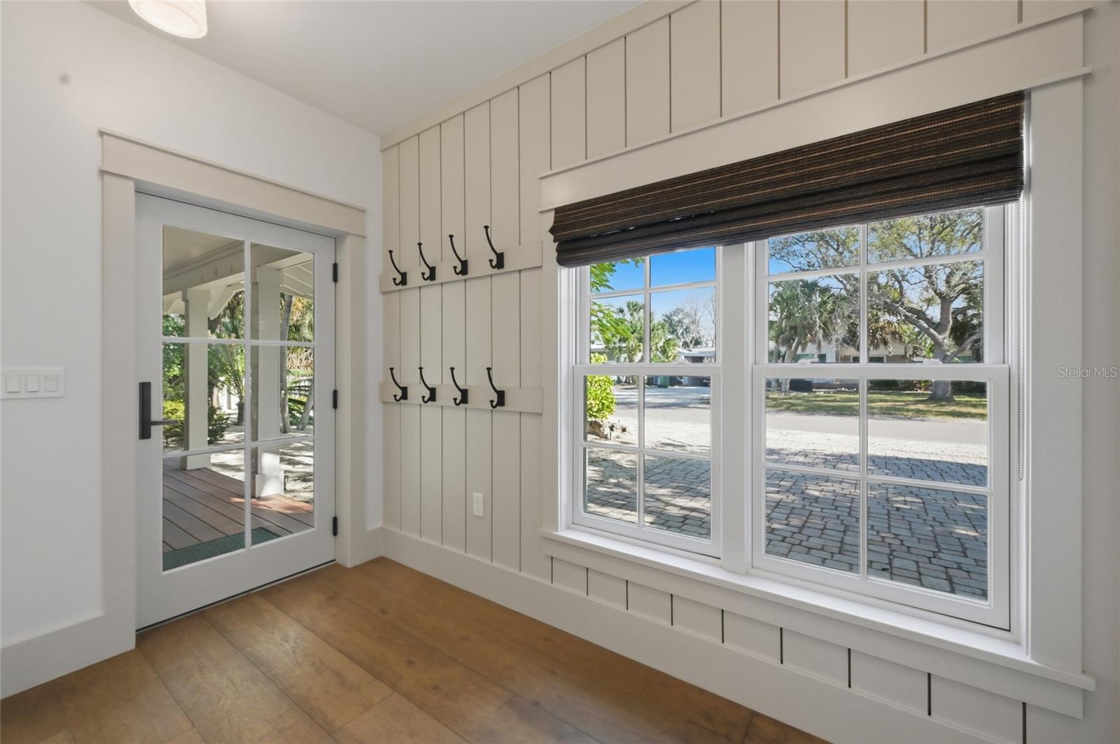 Image 10 of 65 For 310 Palm Avenue