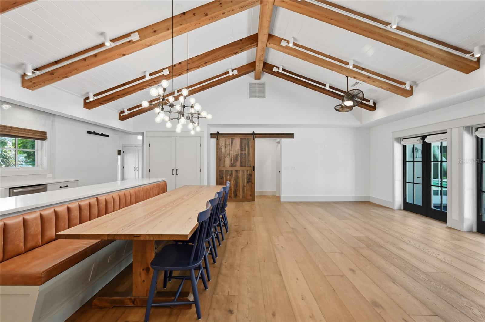 Image 17 of 65 For 310 Palm Avenue