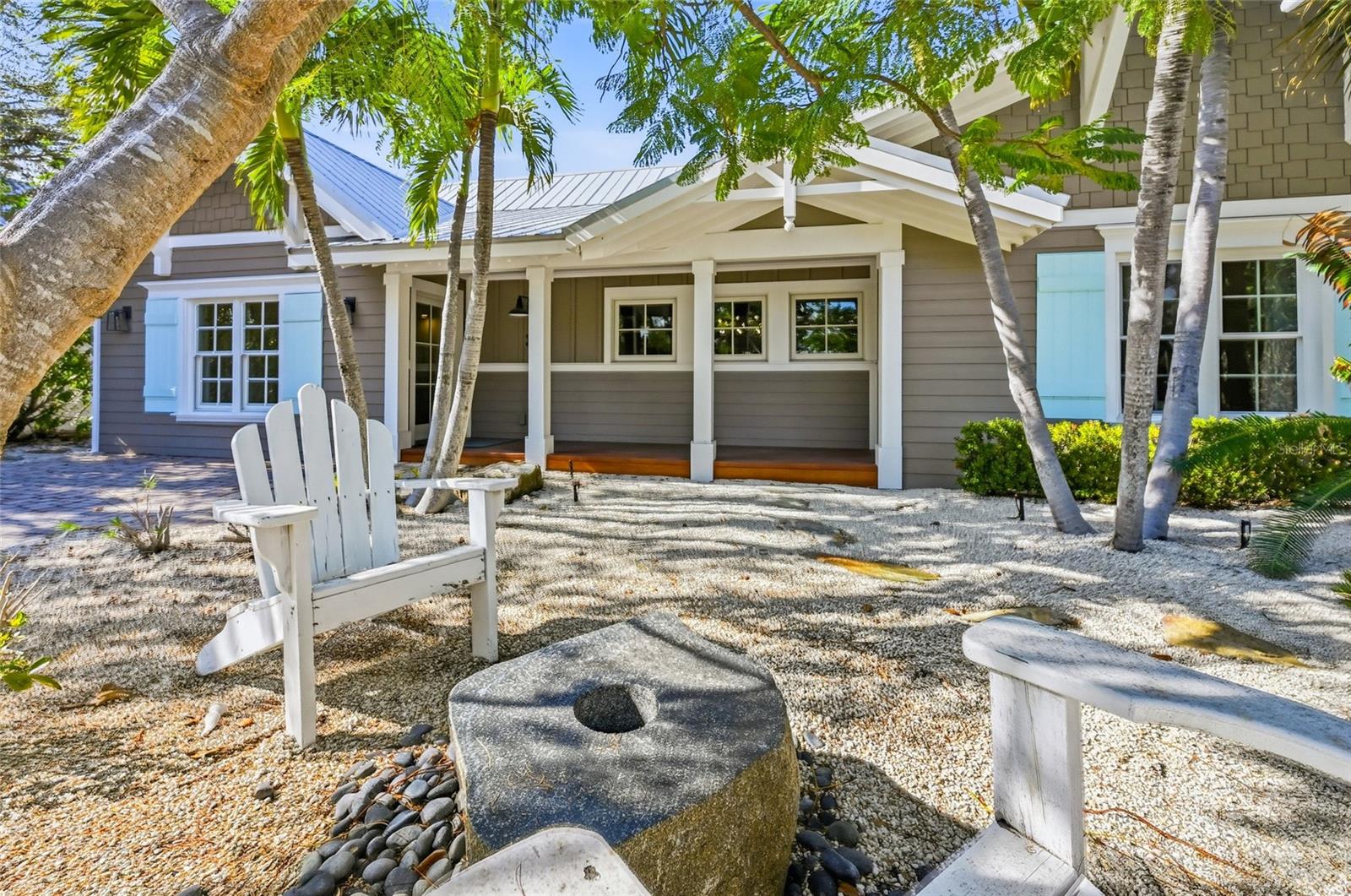 Image 2 of 65 For 310 Palm Avenue