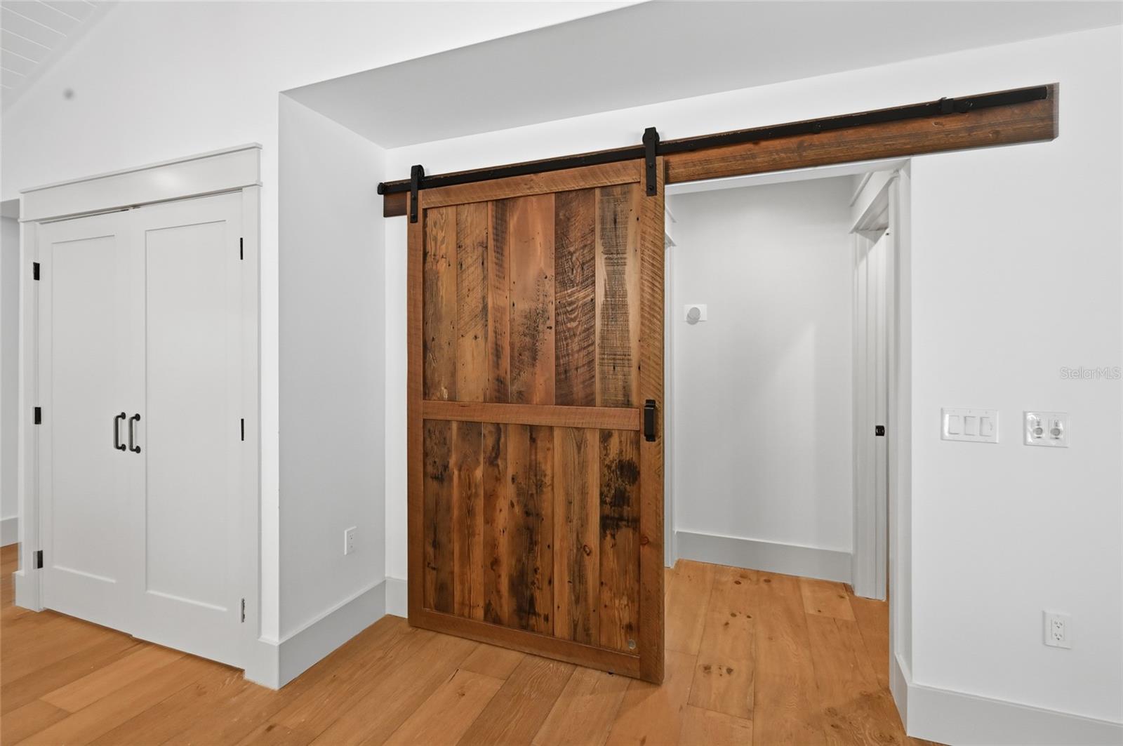 Image 25 of 65 For 310 Palm Avenue