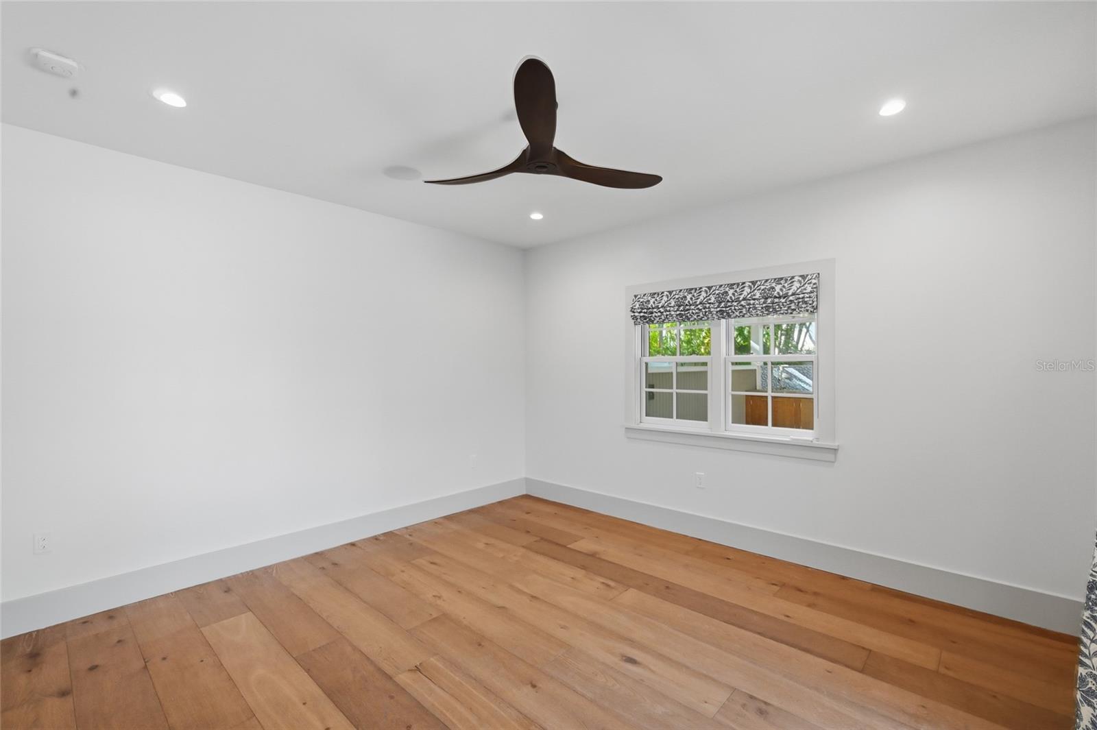 Image 26 of 65 For 310 Palm Avenue