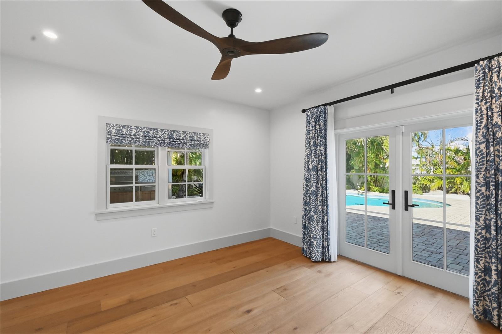 Image 27 of 65 For 310 Palm Avenue