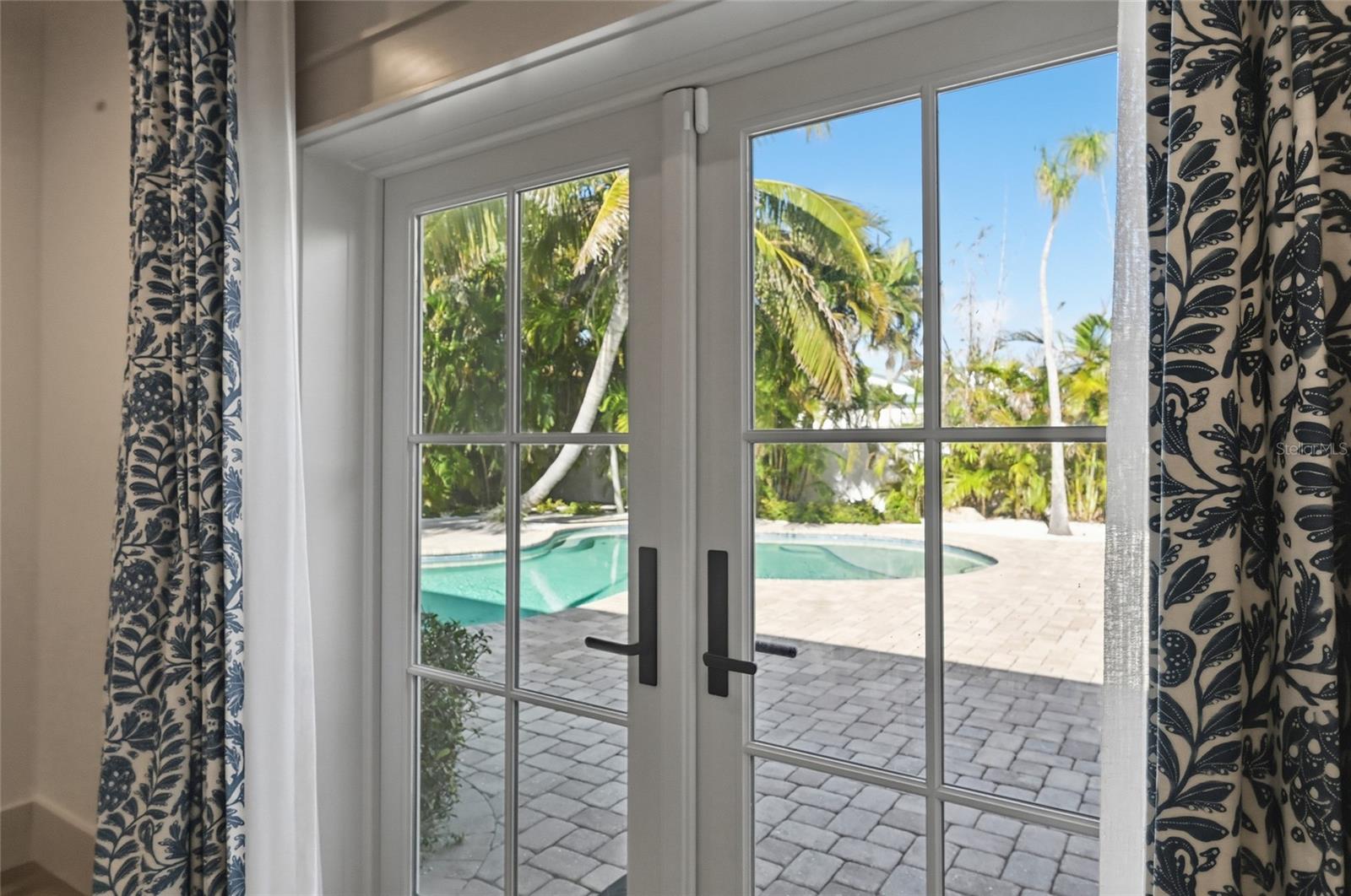 Image 29 of 65 For 310 Palm Avenue