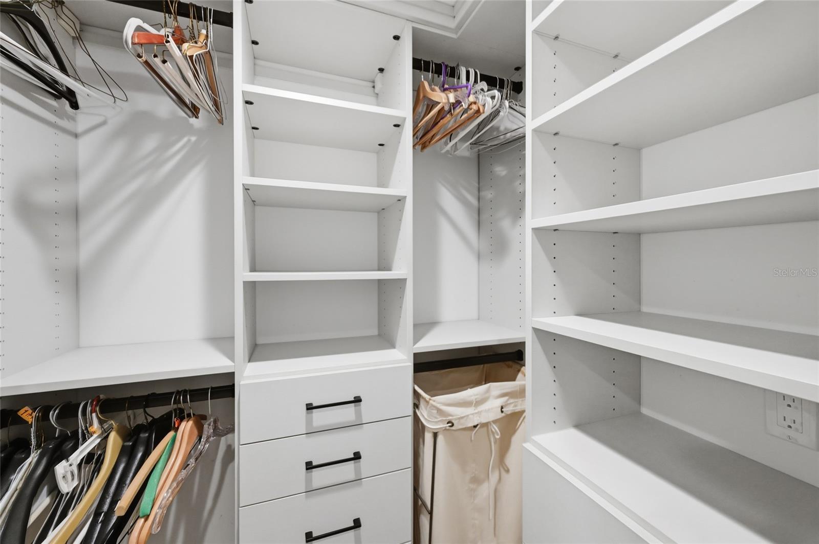 Image 31 of 65 For 310 Palm Avenue